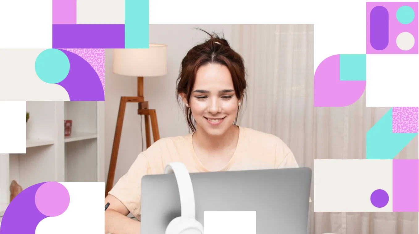 Pessoa trabalhando no laptop